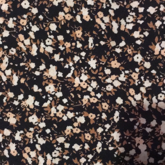 Volcom floral shorts - Picture 2 of 3